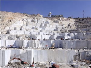 Wonder Beige Marble Quarry