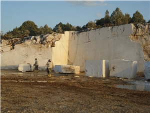 Cream Royal Marble Golpazari Quarry Cream Royal Marble Golpazari Quarry