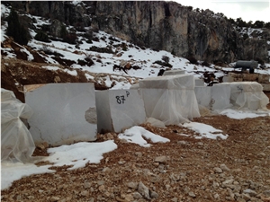 Crocodile Beige Marble Quarry