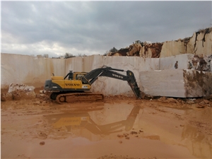 Kastamonu Crema Valencia Marble Quarry