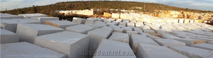 Perlato Beige Marble Quarry