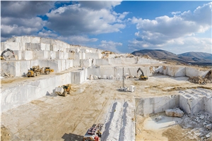 Silver Beige Marble Quarry