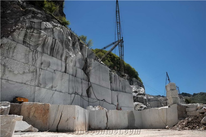 Calacatta Delicato Marble Quarry V