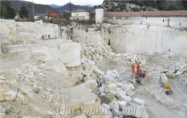 Travertino Nuvolato Corneto Acquasanta Terme Quarry