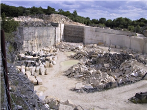 Pierre des Garchy-Malvaux Quarry