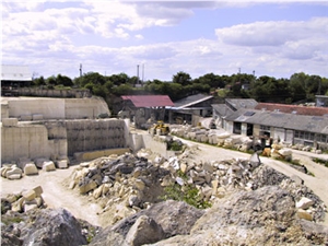 Pierre des Garchy-Malvaux Quarry