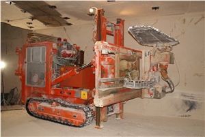 Pierre de Sireuil Limestone Quarry