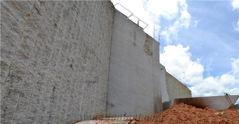 Amarelo Icarai Granite Quarry
