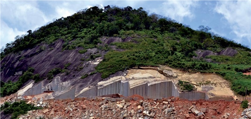 Amarelo Icarai Granite Quarry