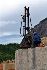 Dallas White Granite - Branco Dallas Granite Quarry