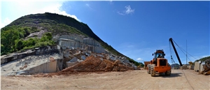 Ouro Branco - White Icarai Granite Quarry
