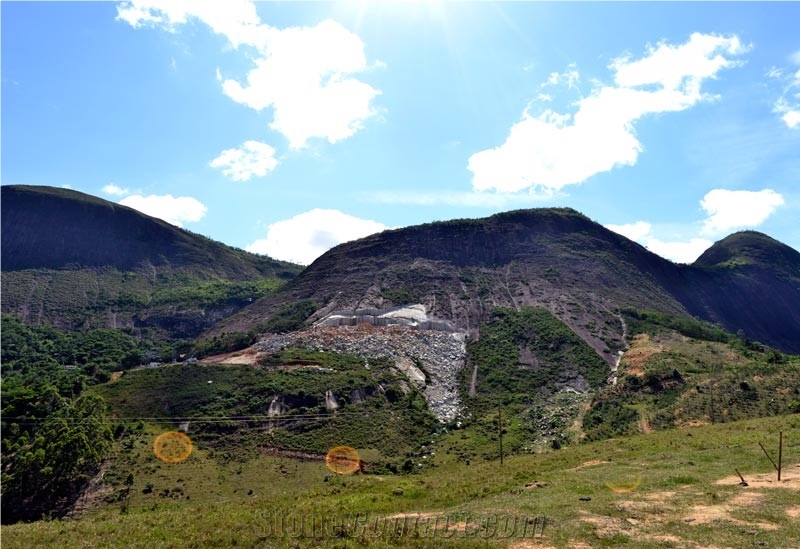 Ouro Branco - White Icarai Granite Quarry