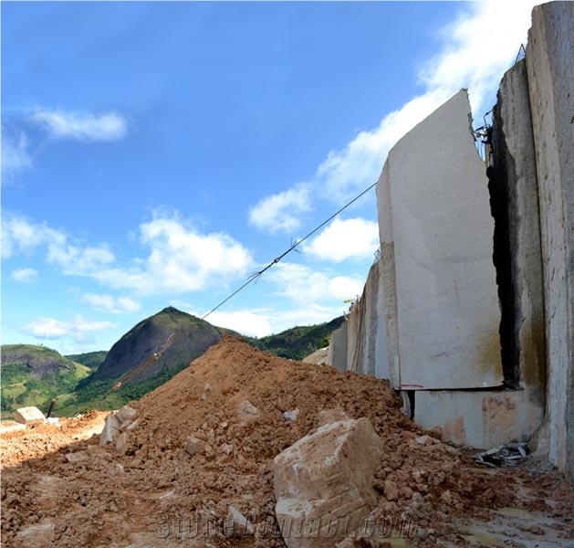 Ouro Branco - White Icarai Granite Quarry