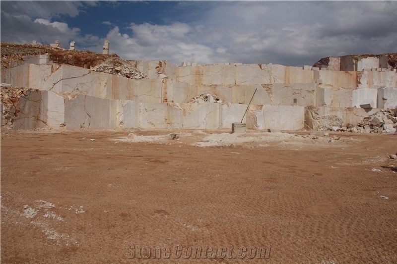 Elmali Beige Marble Quarry