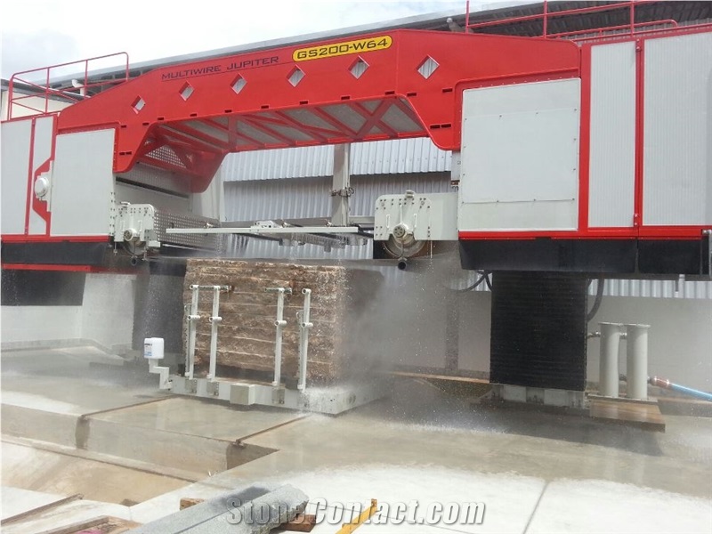 Juparana Crema Bordeaux Granite Quarry