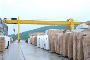 Eurotravertine Beige Skra Travertine Quarry