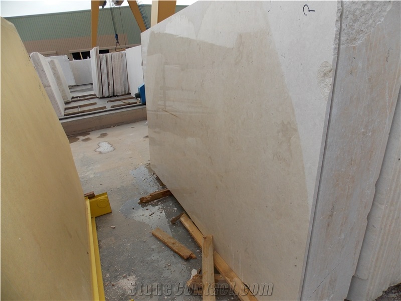 Ibri Beige Marble Quarry