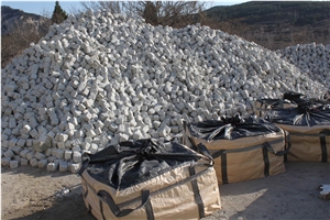 G359 Shandong Wendeng White Granite Split Cube Stone Light Grey Cobble Stone Cheap Price G359 Shandong Wendeng White Granite Split Cube Stone Light Grey Cobble Stone Cheap Price