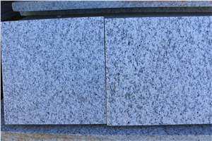 G365 Shandong Muping White Granite Flamed Slabs Cheaper Prices for Paving and Wall