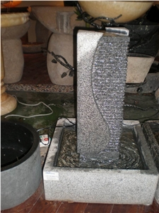 Small Scale Granite Water Fountain for Garden Decoration