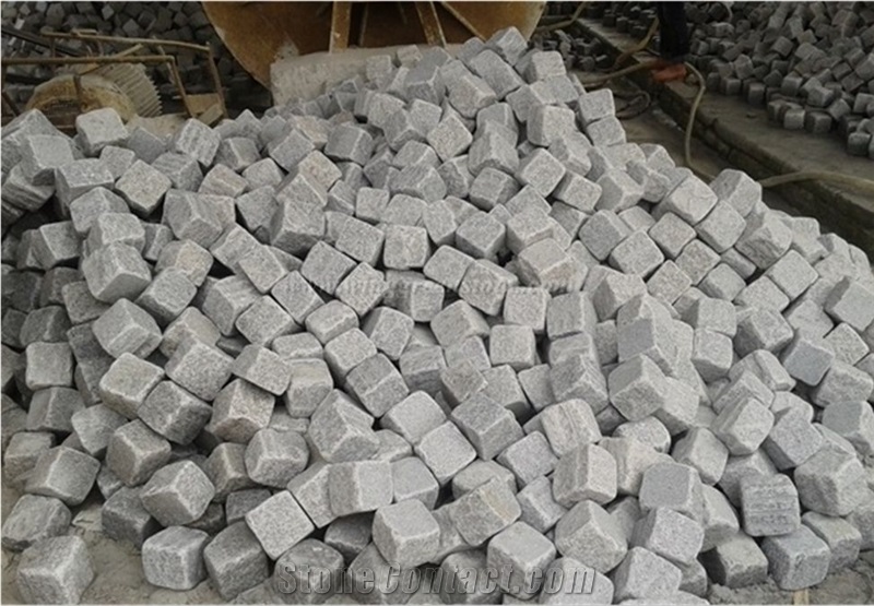 G603 Light Grey Granite Tumbled Paving Stone/ Exterior Tumbled Cube Stone for Courtyard Road Pavers/Garden Stepping/Driveway/Walkway