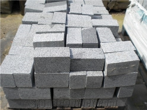 Quintana Grey Granite Cubes