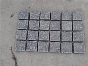 G654 Grantie Cube Stone Tumbled Back Mesh Paver