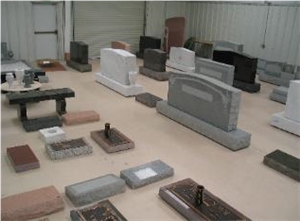 China Padang Light Granite Bevel Engraved Headstones, Cemetery Carving Tombstones, Memorial Stone Gravestone, Custom Tombstone Monument Design, Western American Style Single Monuments