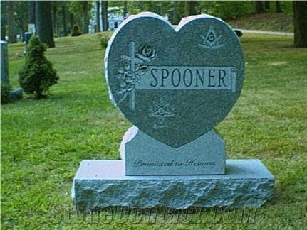 China Tea Green Granite Heart Carving Headstones, Cemetery Engraved Tombstones, Custom Tombstone Monument Design, Western American Style Single Monuments with Base
