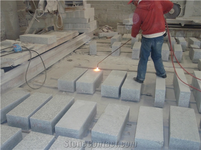 Grey Flamed Kerbstone,Bush Hammerd Kerbstoness,Garden Grey Kerbestones,China Grey Kerbstones&Side Stone,Road Side Stones,Honed Face Kerbstones,Cheap Price and Good Quality Granite Kerbstones,Kerbs