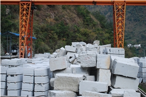 G5137 White Granite Block ,Chinese Cheap Granite ,White Granite . Can Be Used for Garden ,Outdoor ,Wall , Floor .Can Supply Blocks ,Slabs ,Tiles ,And Different Surface .