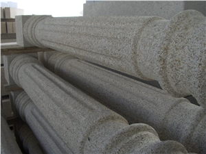 Granito Amarelo Mondim Columns