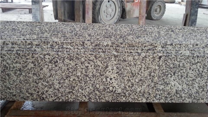 Competitive Price High Quality Chrysanthemum Yellow Granite Polished Stair,Steps & Risers, Treads and Threshold