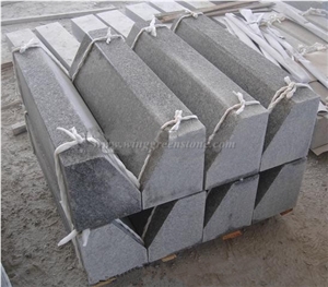 Popular Dark Grey Granite, China Dark Grey Granite Kerbstones, Flamed/Rough-Picked/Natural G654 Curbs, Padang Dark Rode Stone for Road Side Paving