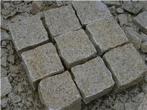 Yellow Granite Cube Stone Pavers, G682/Rusty Yellow/Giallo Rusty Granite Cobbles Paving Sets, Exterior Road Decor & Paving, Xiamen Winggreen Manufacturer