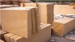 China Yunnan Beige Sandstone Block for Wall Clading Tiles and Wall Clading Tiles
