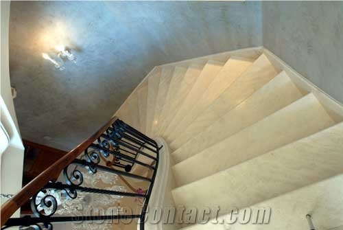 Crema Luna Limestone Stairs