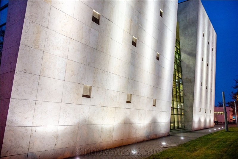 Travertine Dzialoszynski - Raciszyn Travertine- Facade
