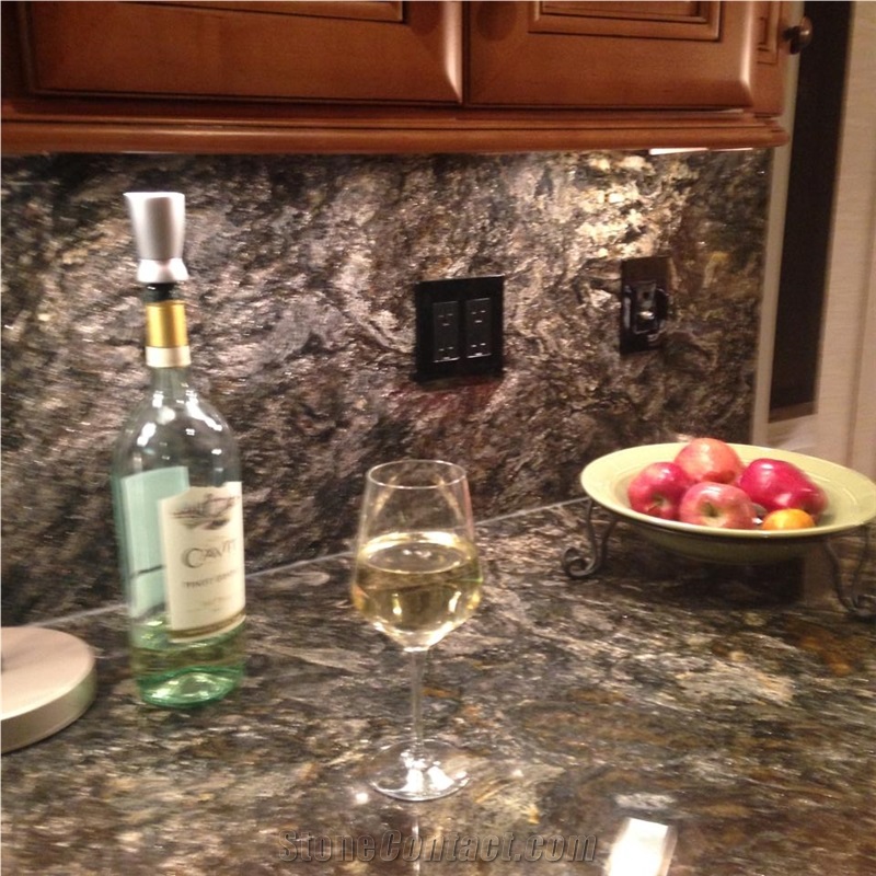 Metalicus Granite Kitchen Countertop with Full Backsplash