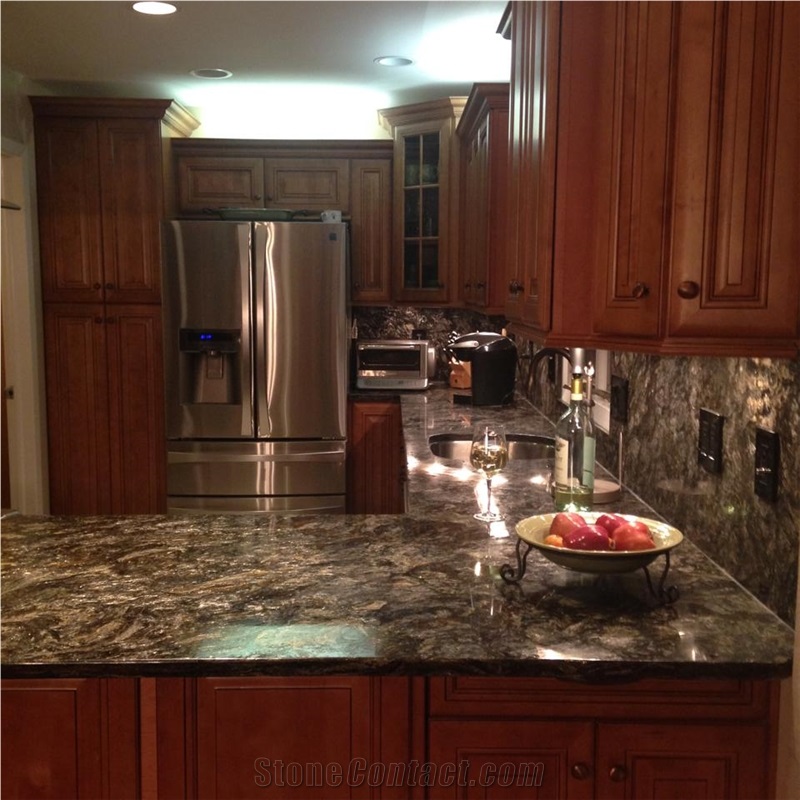 Metalicus Granite Kitchen Countertop with Full Backsplash