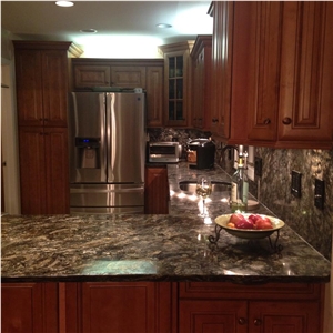 Metalicus Granite Kitchen Countertop with Full Backsplash
