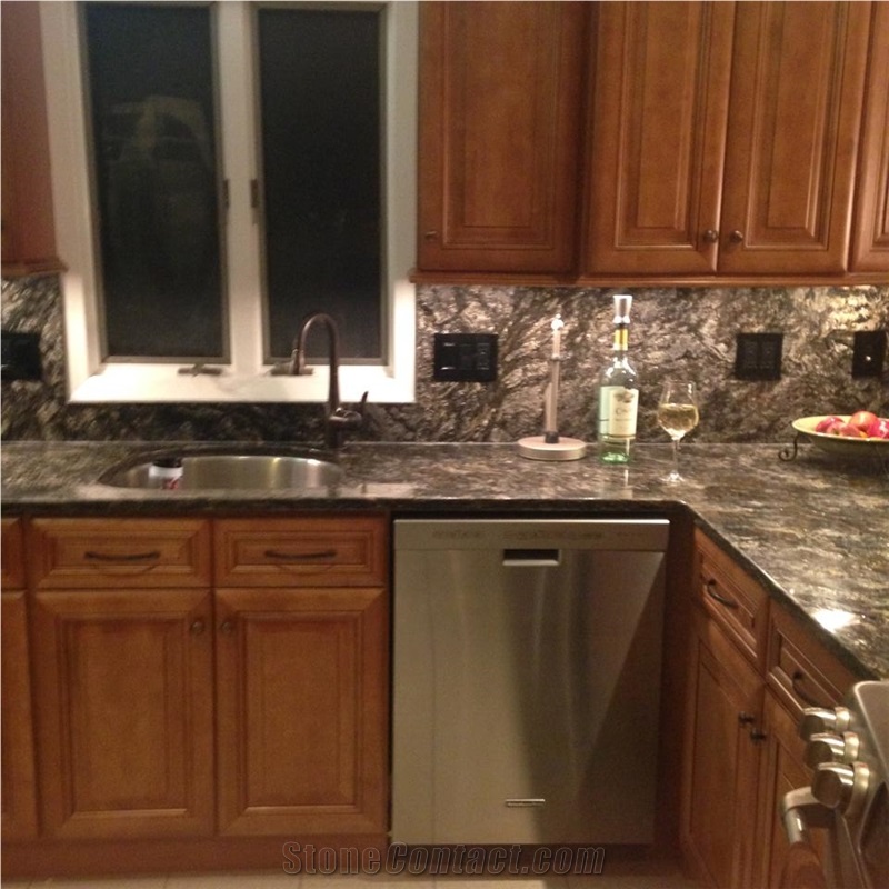Metalicus Granite Kitchen Countertop with Full Backsplash