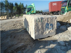 Amarelo Mondim Granite Blocks, Yellow Granite Blocks