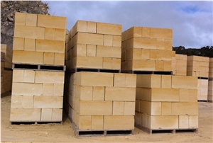 Gambier Limestone Retaining Wall Blocks 290x660x240mm