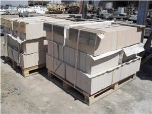 Grampians Sandstone Dimension Stone is Raw, Rough Sawn Sandstone
