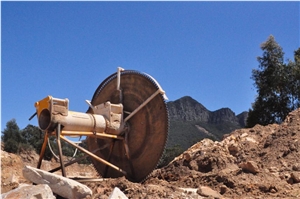 Grampians Sandstone Dimension Stone is Raw, Rough Sawn Sandstone