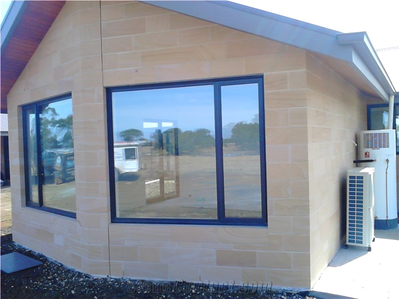 Grampians Sandstone Sawn and Splitface Masonry
