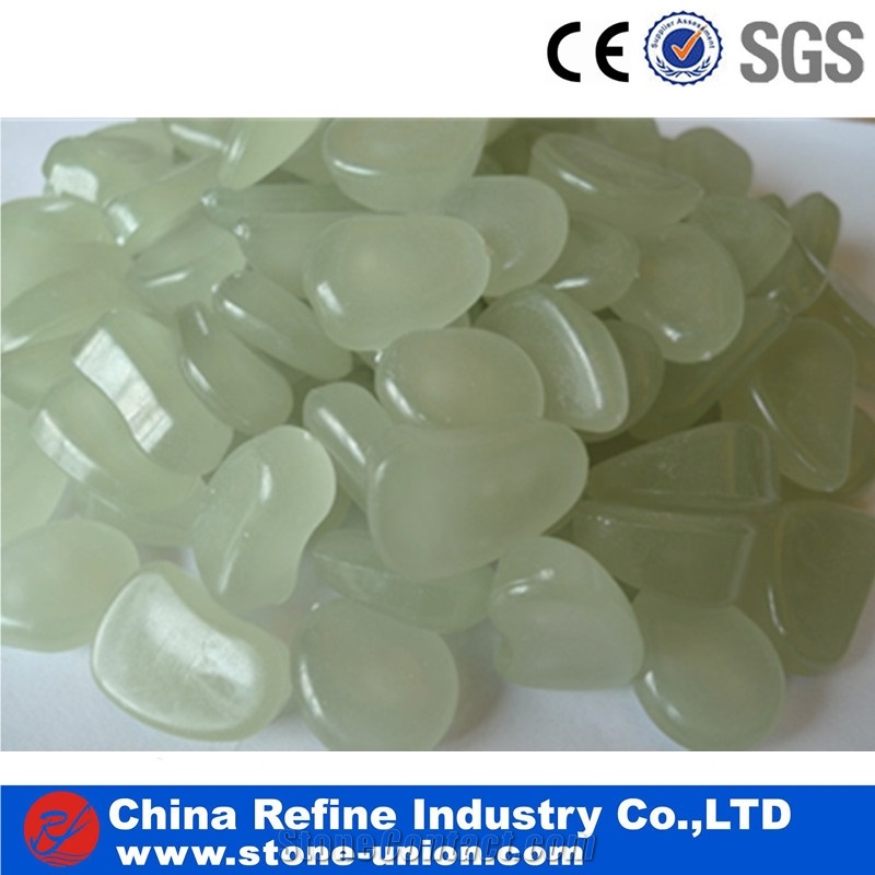 Romantic Glowing Pebble Stone Exporter, Landscaping River Pebble Paving, Glowing in Dark Pebble Stone, Customized Cobbles 3-5cm River Stone