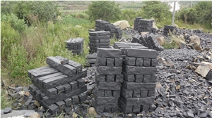 Zhangpu Black Basalt Side Stone, Cheap Black Basalt Kerbstone, China Black Basalt Curbstone Surface in All Sides Natural Split Finish