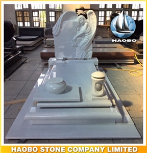 White Marble Hand Crafted European Monument Angel Design Kerbed Memorial